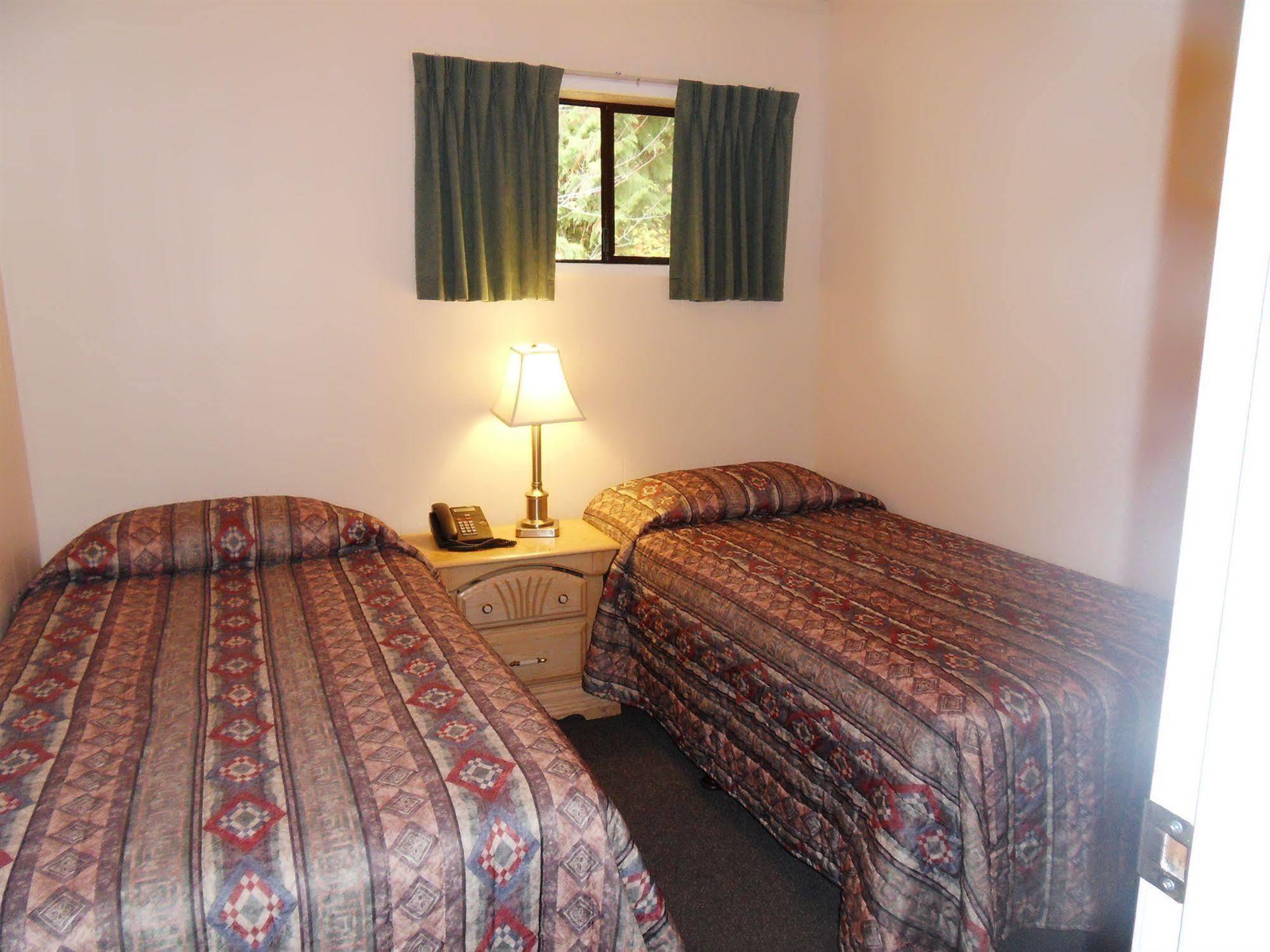 The Hitching Post Motel Пембъртън Екстериор снимка
