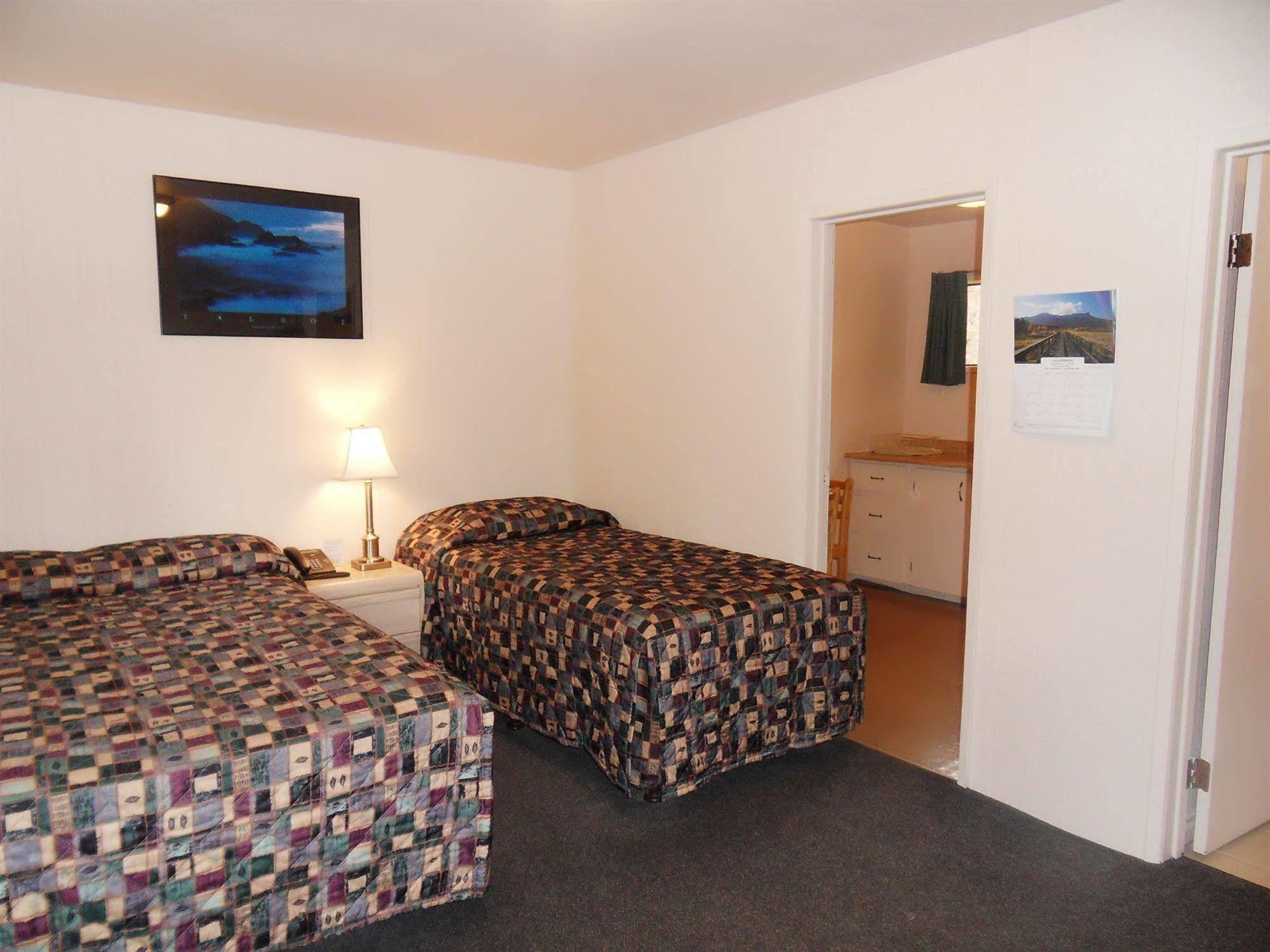 The Hitching Post Motel Пембъртън Екстериор снимка