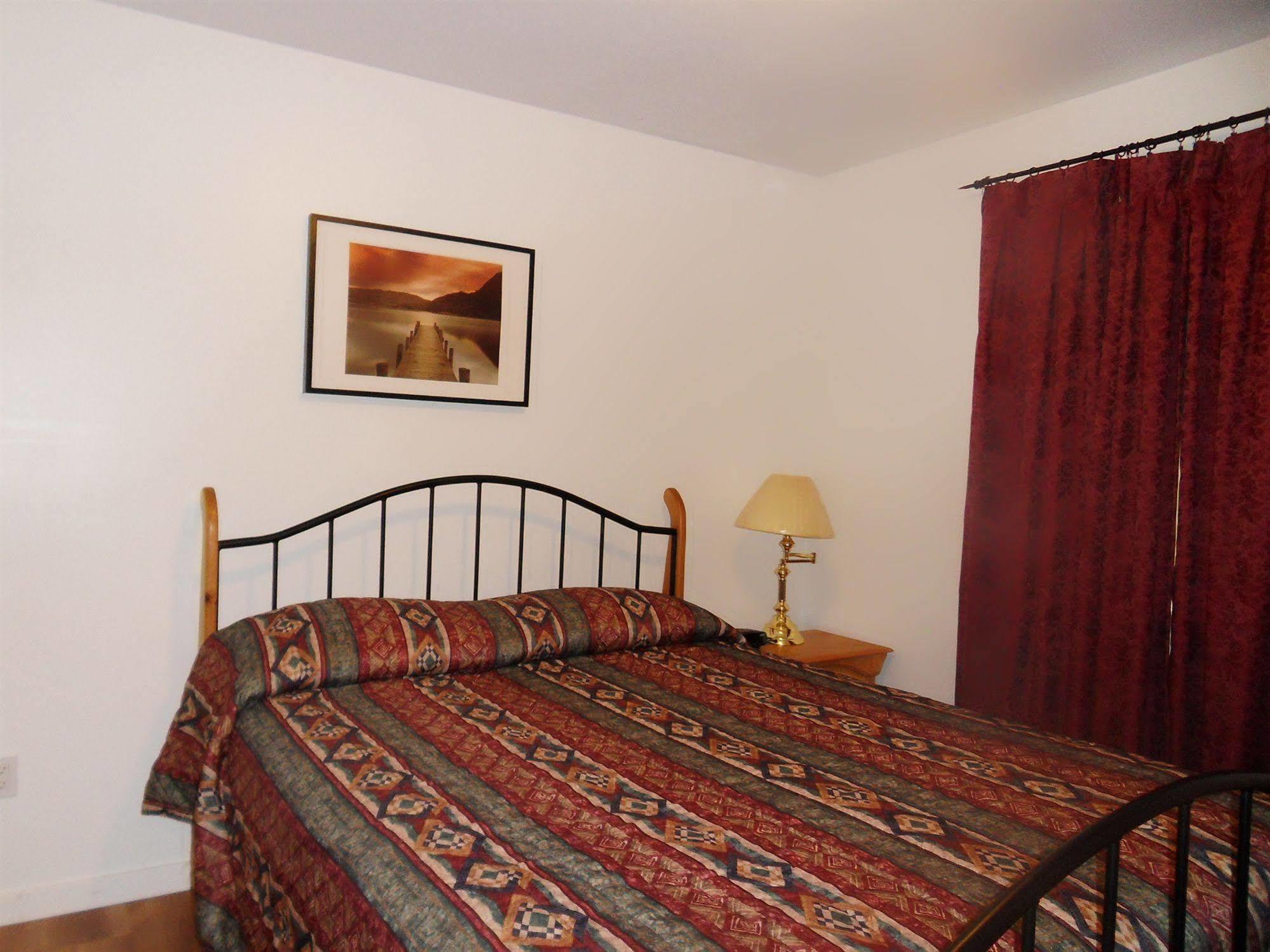 The Hitching Post Motel Пембъртън Екстериор снимка